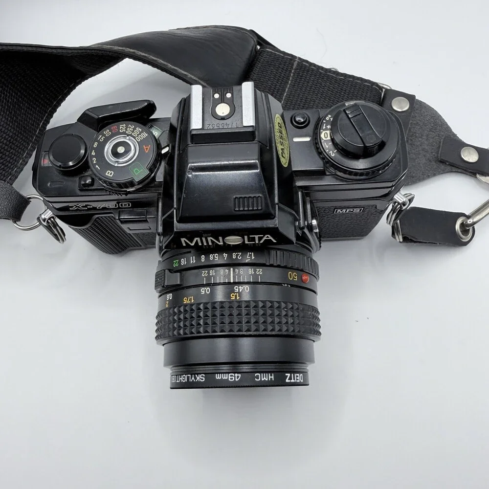 MINOLTA X-700 MPS 35mm Film Camera w/MD 49mm 1:1.7 Lens W/case